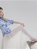 GALLI GALLI Dance Diary 104 - Blue and white porcelain Han Yutong(2)